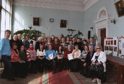 «ГАЛС». Ангарское городское литобъединение. Руководитель городского литобъединения Валерий Кириченко (1-й ряд, 2-ой справа). Фото- Григорьев В.