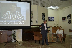 Литературное свидание с Владиславом Огарковым в городе Усть-Илимске. Встреча в библиотеке искусств.