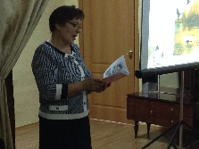 «И вновь звучит в глубинке стих…». Раиса Антипова читает свои сти-хи.