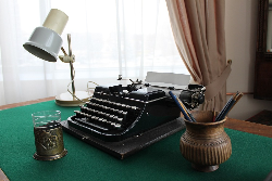 «Под белым парусом бумажным!..». Литературная школа