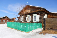 Пусть память хранится в веках. Открытие мемориальной доски на родительском доме В. Г. Распутина в с. Аталанка.